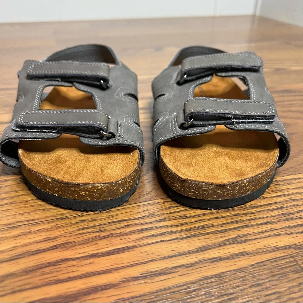 Bearpaw Galen boy's slide sandals with a microsuede footbed size 4